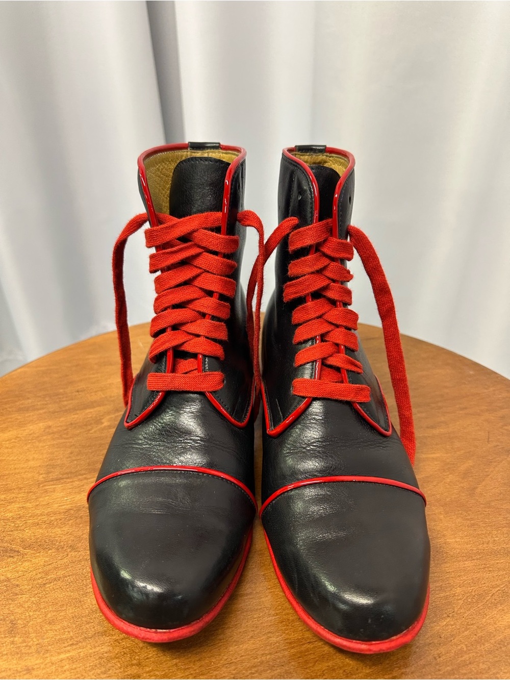 Der dau women’s black red Leather short Lace-Up Boots size 8